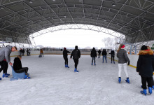 Mikołajki na sportowo - klasa 3d na lodowisku