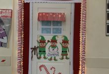 Piękne drzwi do sal lekcyjnych