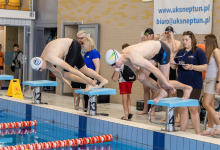 Zawody w pływaniu o Puchar Burmistrza Ostrów Maz.