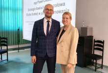 Pan Paweł Cieśluk - nauczyciel biologii i obecny wychowawca klasy I C obronił pracę doktorską