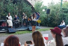 Ostrowianie śpiewają -  koncert pieśni i piosenek patriotycznych