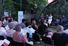 Ostrowianie śpiewają -  koncert pieśni i piosenek patriotycznych