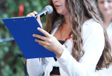 Ostrowianie śpiewają -  koncert pieśni i piosenek patriotycznych