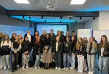 Spotkanie uczniów klasy I F z p. Martą Kawalec, absolwentką naszej szkoły