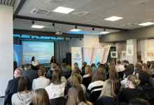 Spotkanie uczniów klasy I F z p. Martą Kawalec, absolwentką naszej szkoły