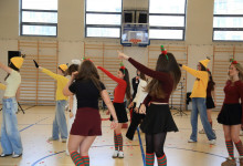 MIKOŁAJKI 2025 – Świąteczny Koncert Pierwszaków!