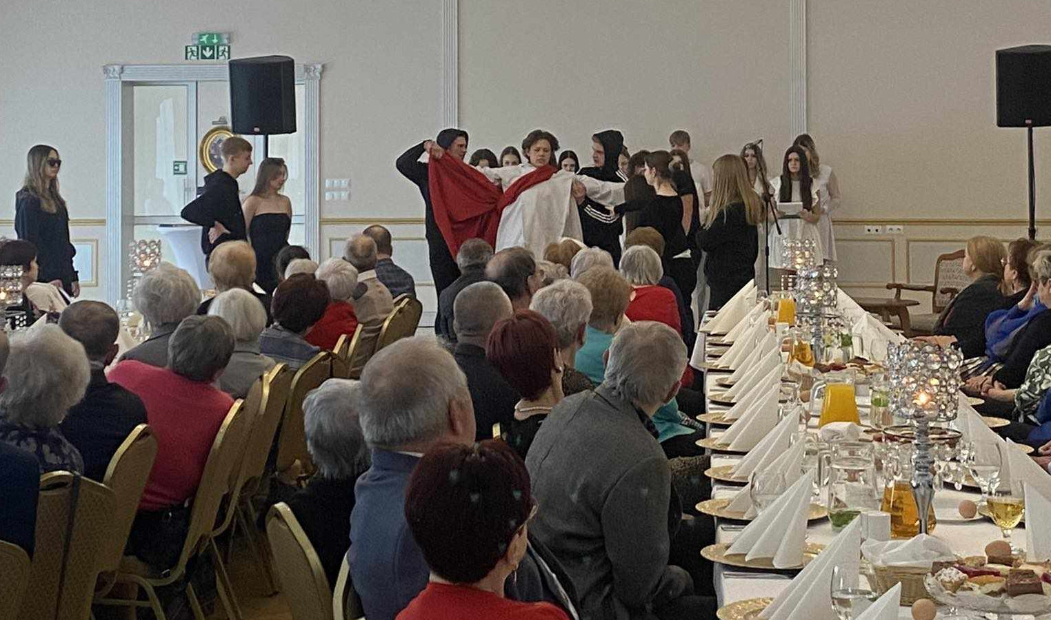 Przedstawienie Paschalne w sali Błękitna