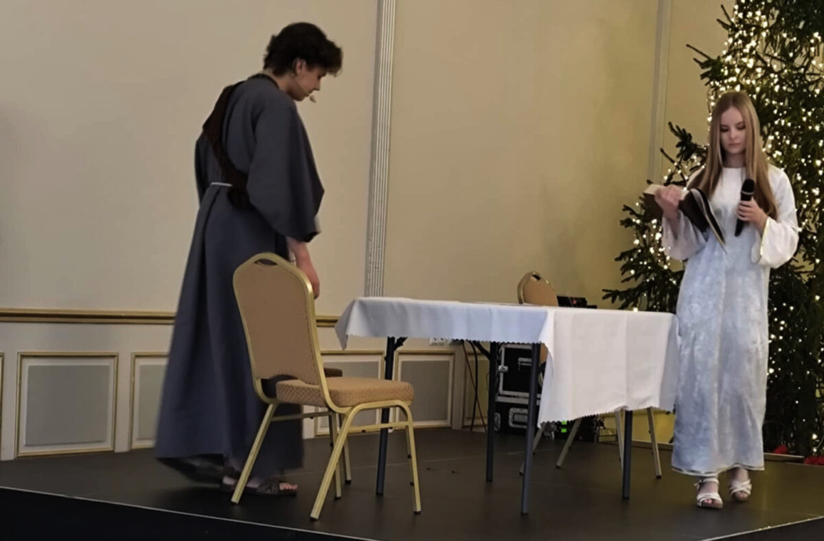 Jasełka dla słuchaczy Uniwersytetu Trzeciego Wieku.