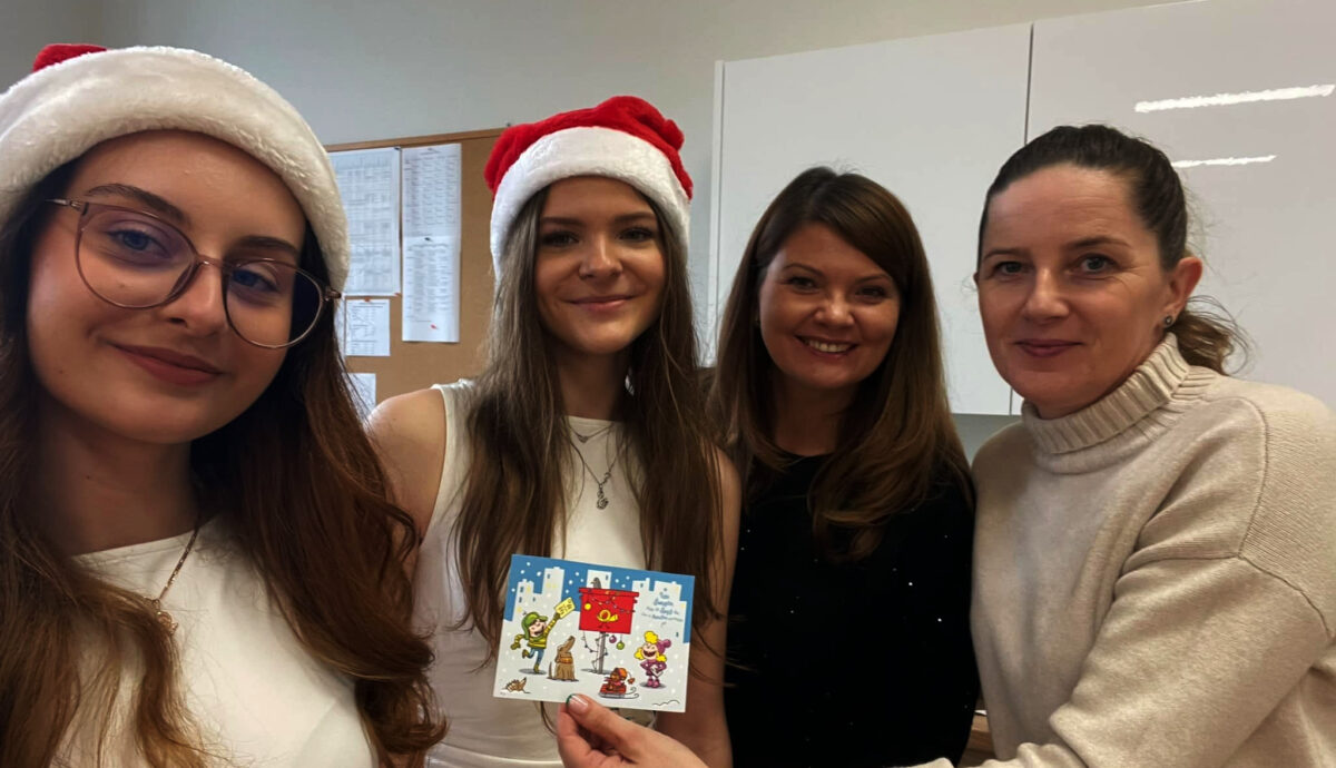 Idą Święta nie o smsie lecz o kartce pamiętaj