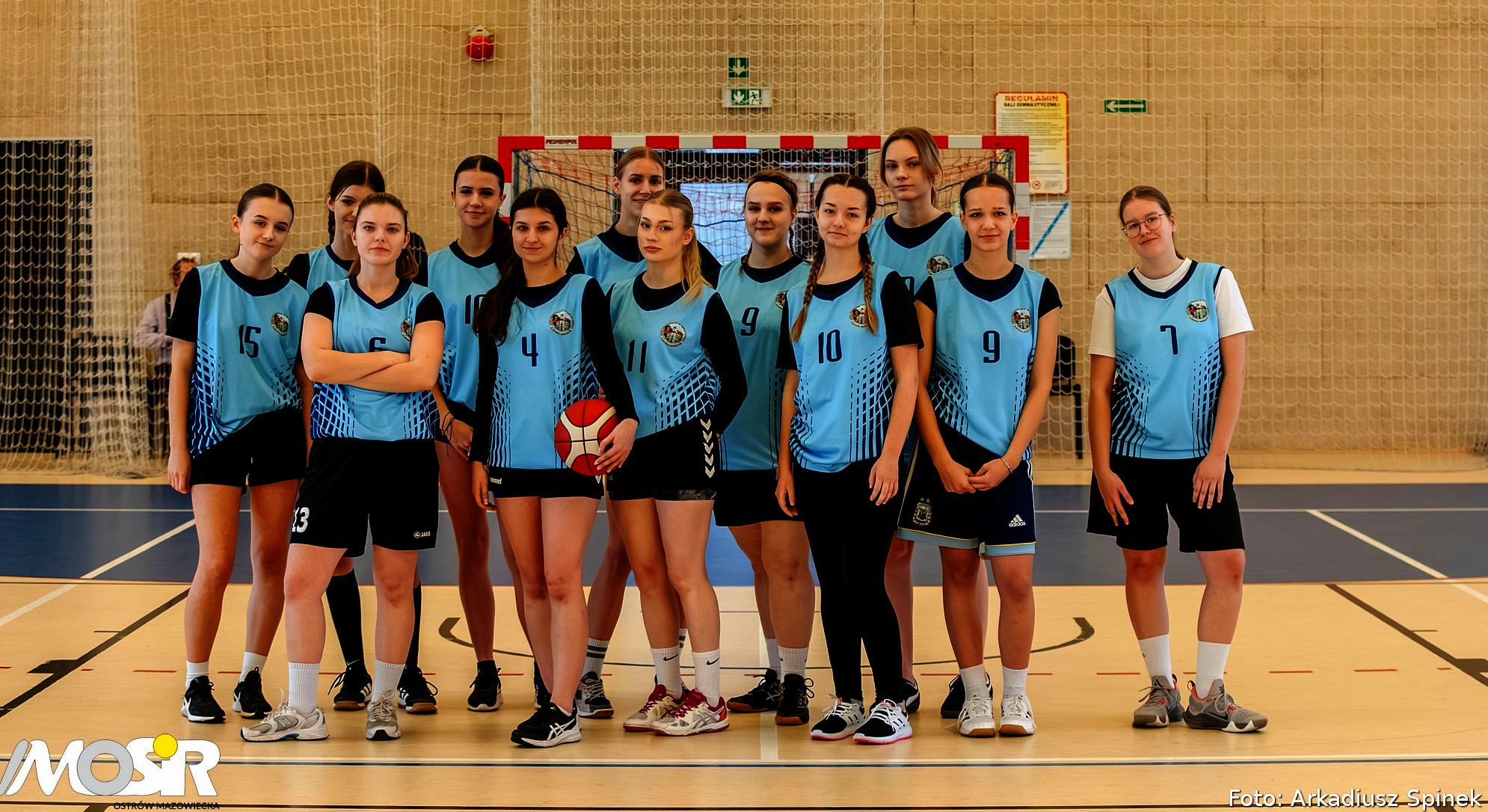 Koszykówka dziewcząt w ramach Powiatowej Olimpiady Młodzieży