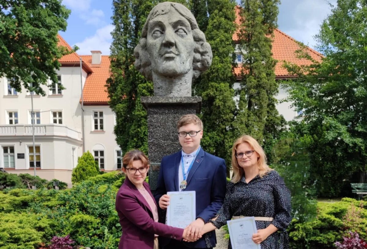 Aleksander Ostrowski laureatem Olimpiady Przedmiotowej "Losy żołnierza i dzieje oręża polskiego...