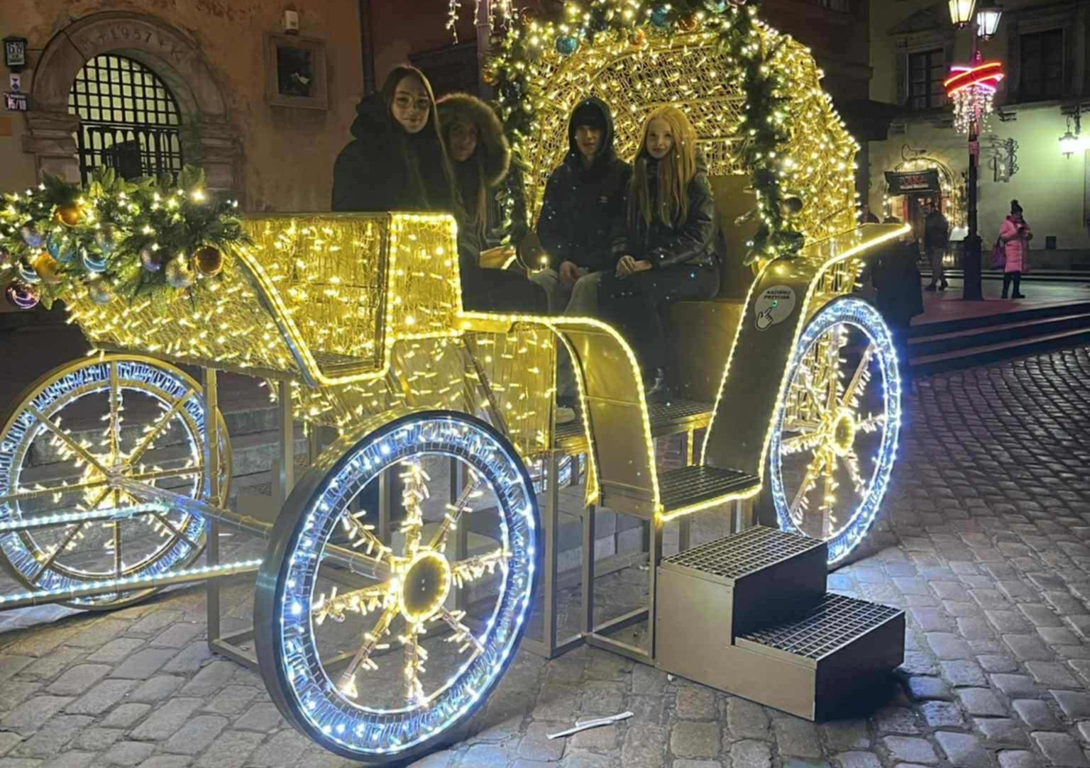 Wycieczka klas 4F, 1D oraz 1B do Warszawy - 5.12.2025